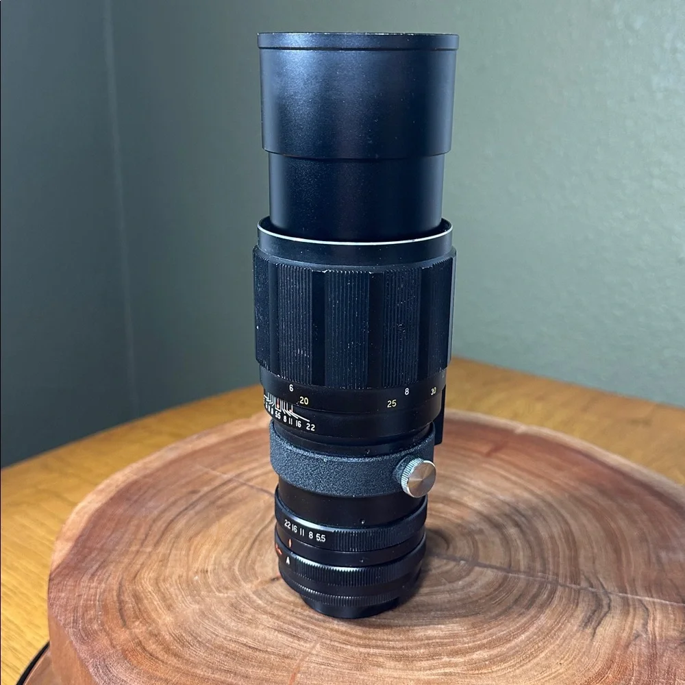 Sears 300mm f/5.5 Lens + Leather Case - M42 Mount